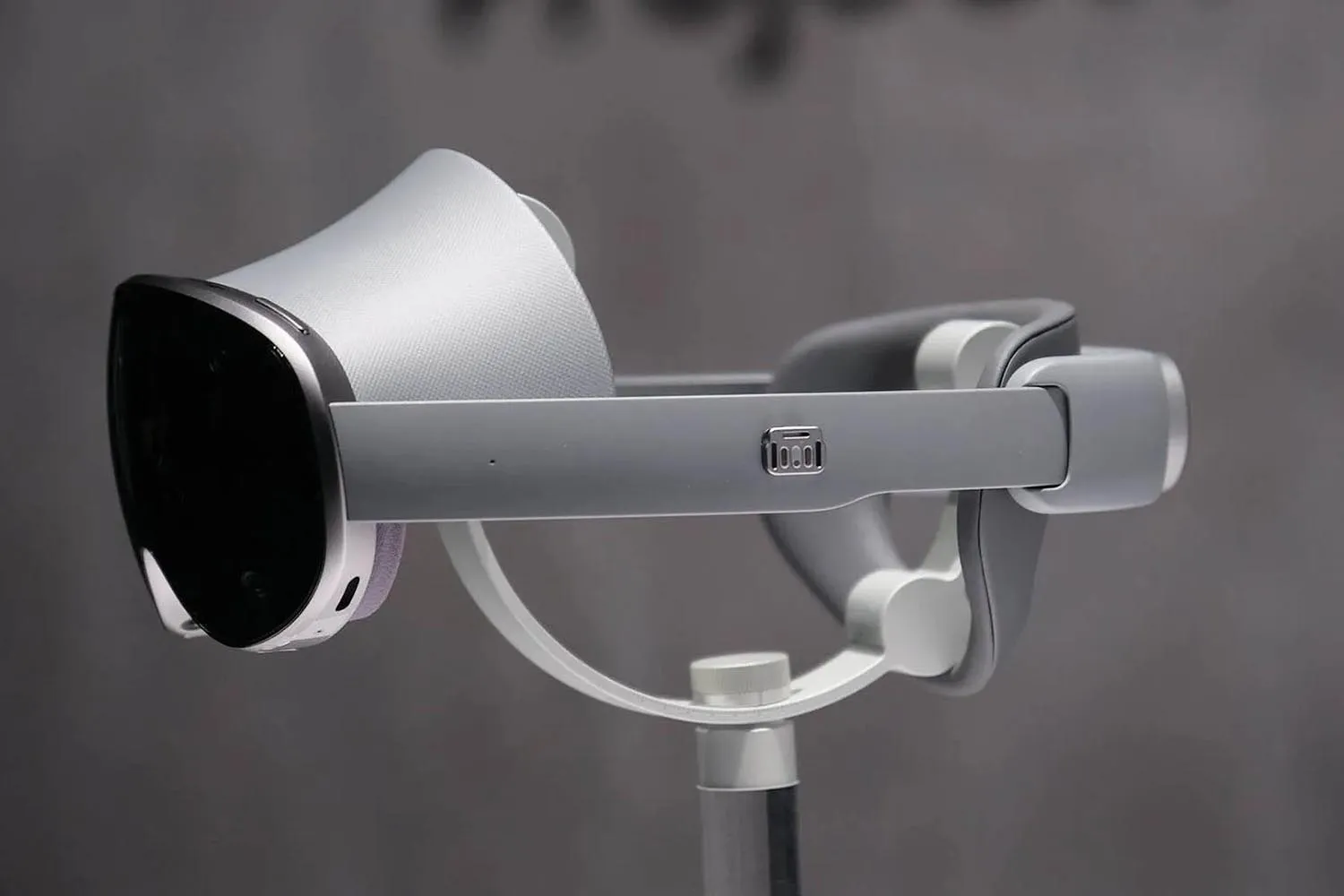 samsung galaxy xr headset body