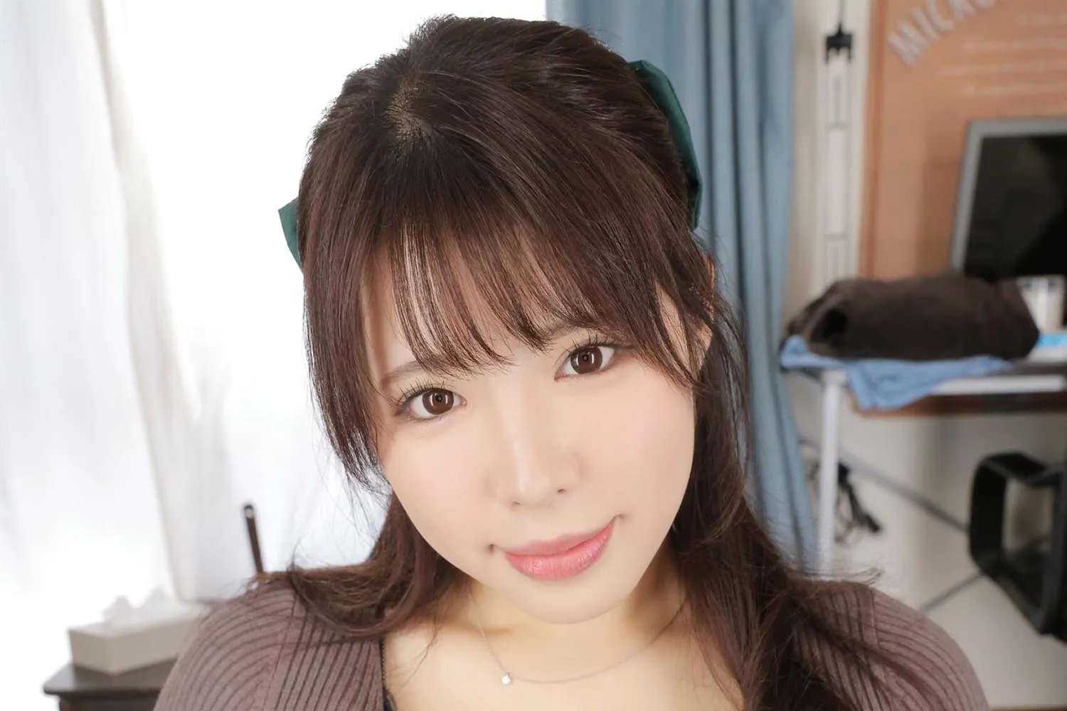 VirtualRealJapan My Friend Goes To My Room